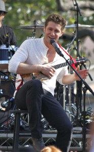 Matthew Morrison performing at The Grove in LA. (photo: Splash)  