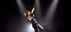 Tom Cruise as aging rocker Stacee Jax in "Rock of Ages" - photo: TomCruise.com 