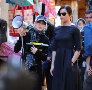 Madonna and Abbie Cornish on the set of "W.E." in NYC - photo: Splash